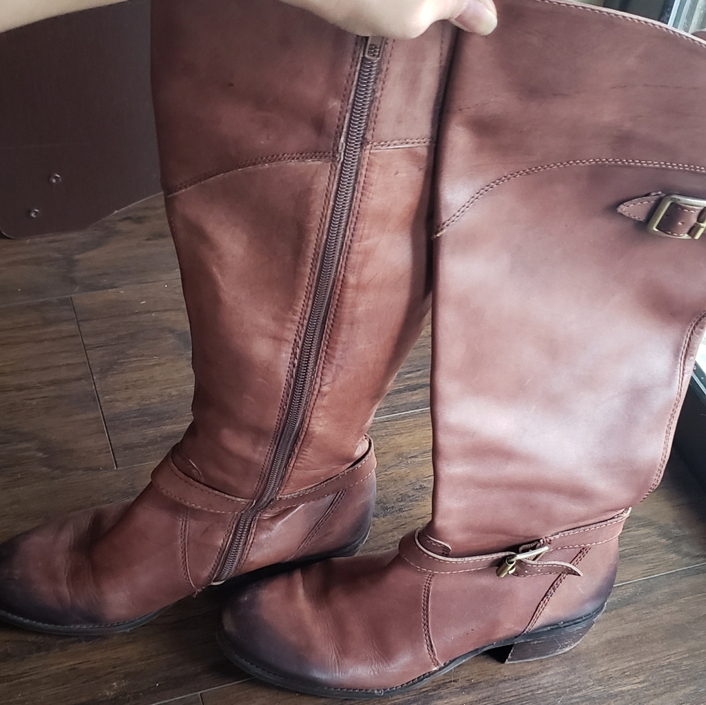 Leather boots